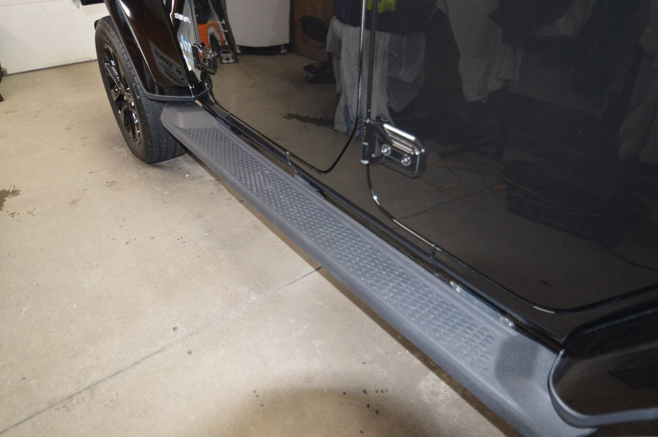 Used 2024 Jeep Wrangler Unlimited Sahara w/ Dual Top Group image 27