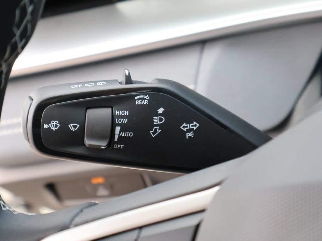 New 2026 Volkswagen Tiguan SE AWD/4WD image 34
