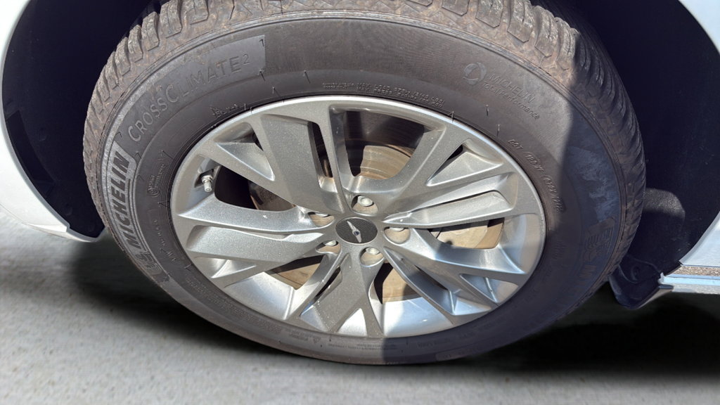 Used 2023 Genesis GV70 2.5T AWD/4WD image 10