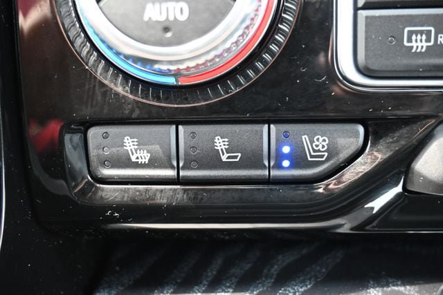 Used 2022 GMC Yukon Denali w/ Max Trailering Package AWD/4WD image 33