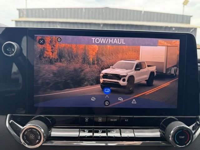 Used 2023 Chevrolet Colorado Trail Boss w/ Technology Package AWD/4WD image 26
