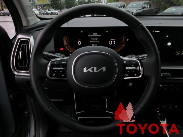 Used 2025 Kia Sorento S w/ Panoramic Sunroof Package image 14