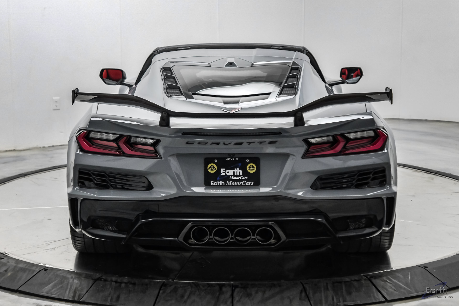 Used 2025 Chevrolet Corvette Z06 w/ Z07 Performance Package RWD image 17