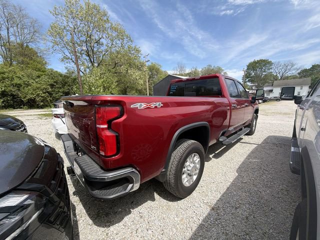 Used 2025 Chevrolet Silverado 3500 LTZ w/ LTZ Premium Package image 2