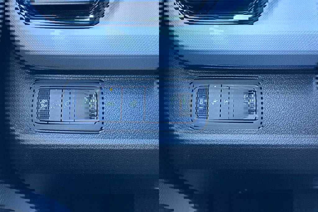 New 2027 Chevrolet Bolt LT w/ Comfort Package image 27