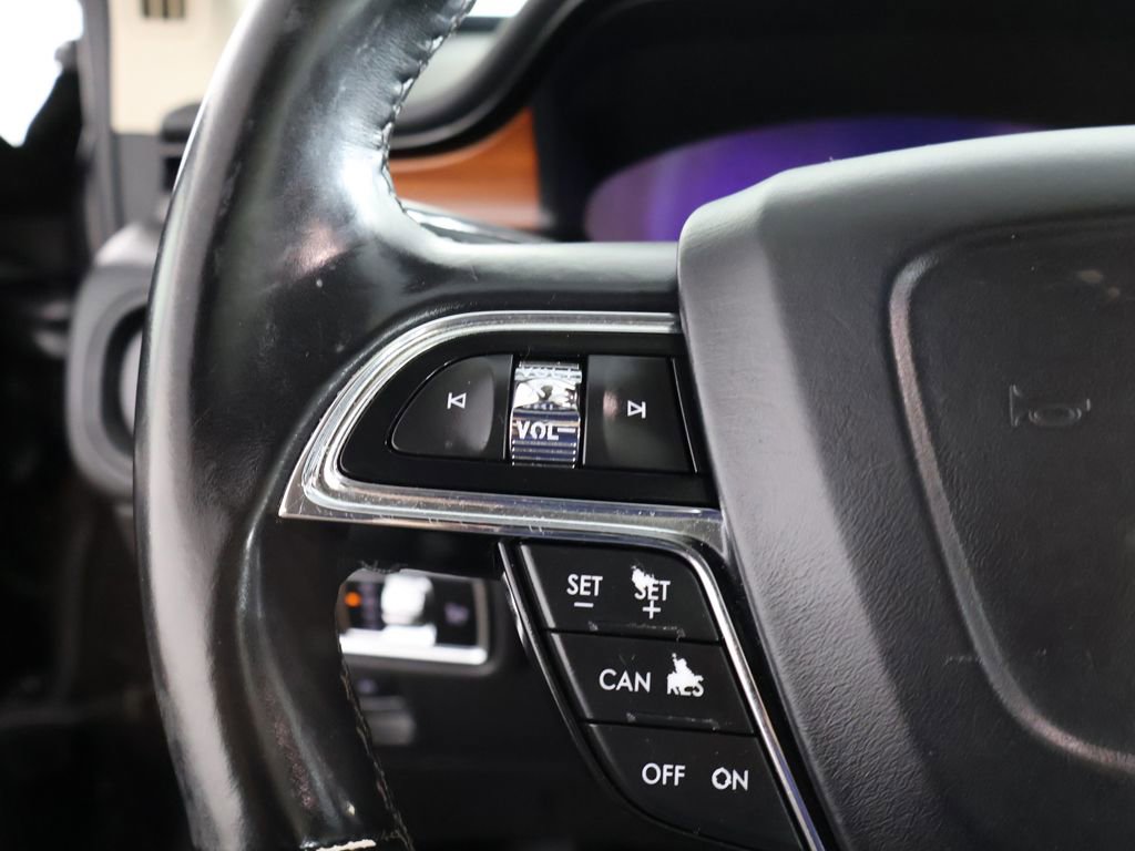 Used 2023 Lincoln Nautilus Reserve AWD/4WD image 43