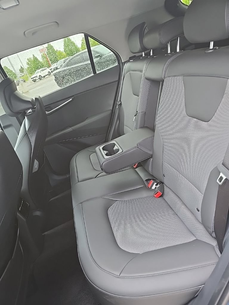 New 2025 Kia Niro EX FWD image 13