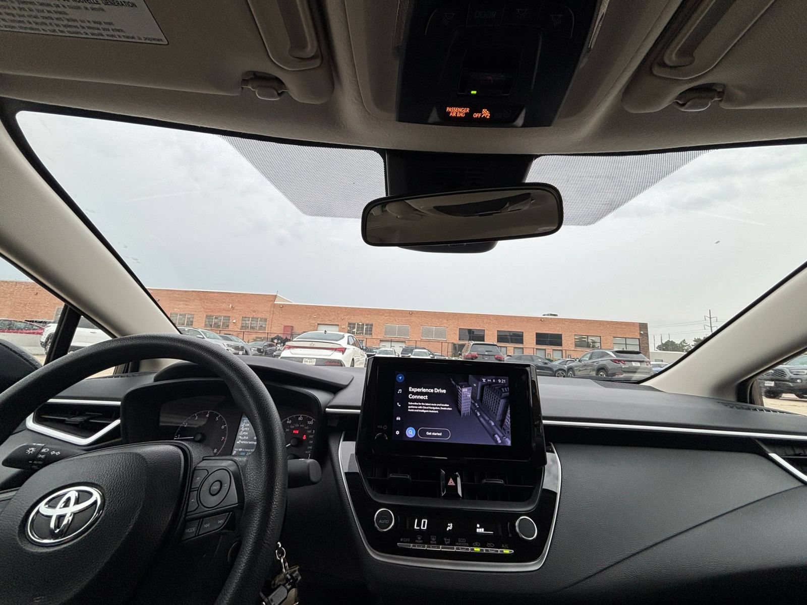 Used 2025 Toyota Corolla LE FWD image 31
