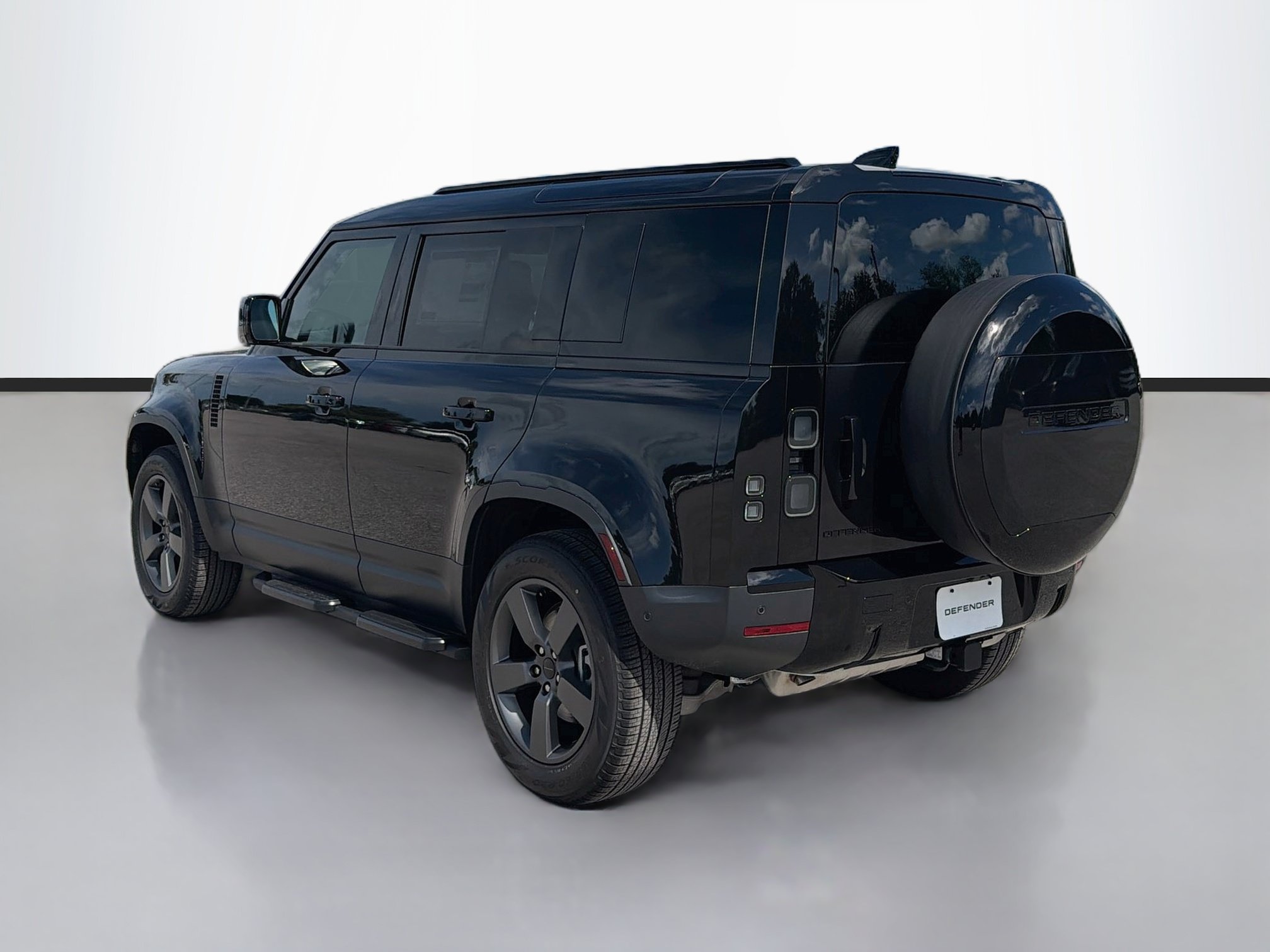 New 2026 Land Rover Defender 110 S AWD/4WD image 3
