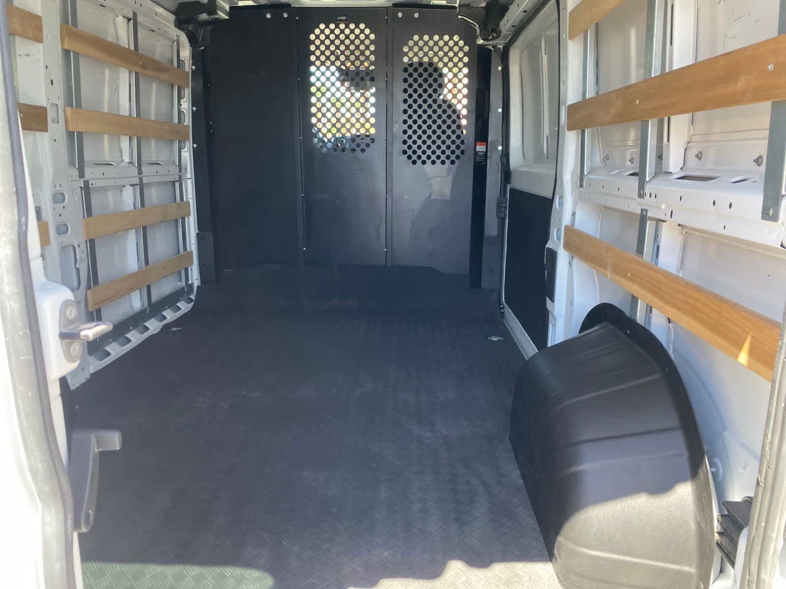 Used 2025 RAM ProMaster 2500 w/ U-Haul Equipment Group FWD image 12