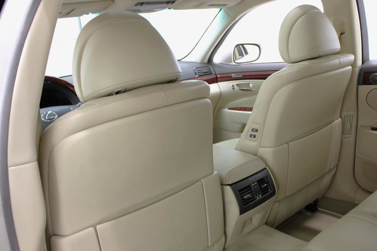 Used 2012 Lexus LS 460 w/ Luxury Value Edition RWD image 37