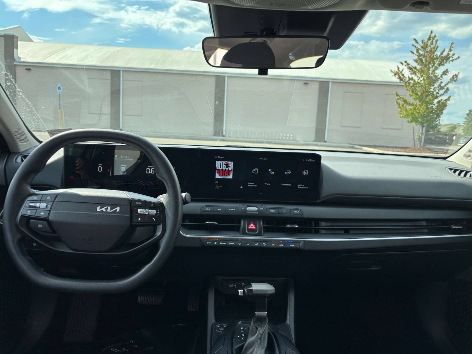 Used 2025 Kia K4 FWD image 33