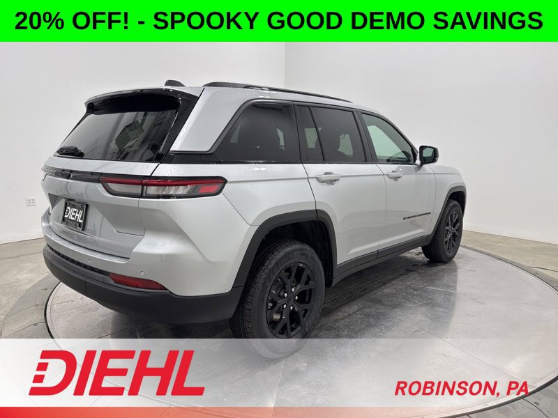 New 2026 Jeep Grand Cherokee Altitude AWD/4WD image 7
