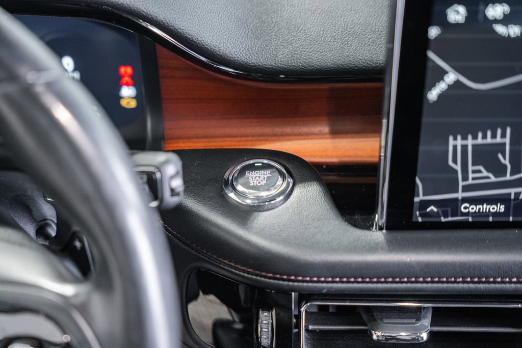 Used 2021 Lincoln Aviator Reserve w/ Elements Package Plus image 30