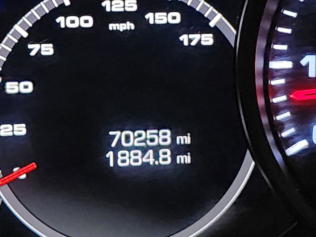 Used 2019 Porsche Cayenne AWD/4WD image 15