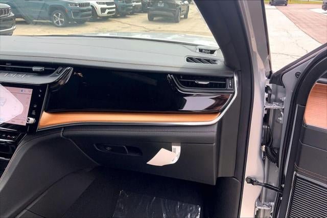 New 2026 Jeep Grand Cherokee Summit w/ Obsidian Package AWD/4WD image 49