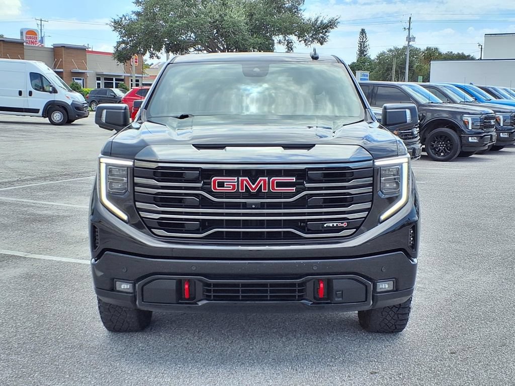 Used 2023 GMC Sierra 1500 AT4 w/ AT4 Preferred Package AWD/4WD image 2