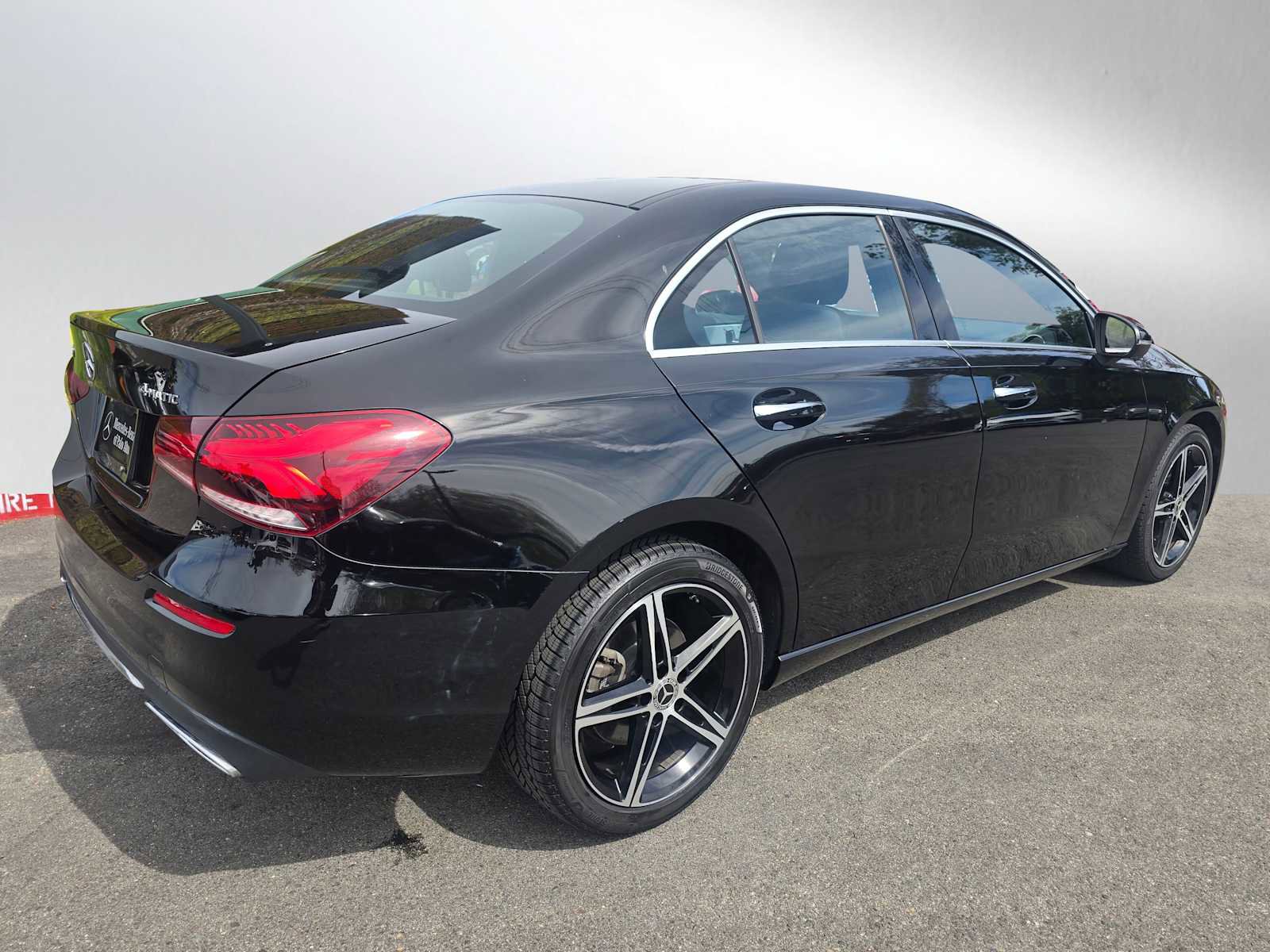 Used 2022 Mercedes-Benz A 220 4MATIC image 3