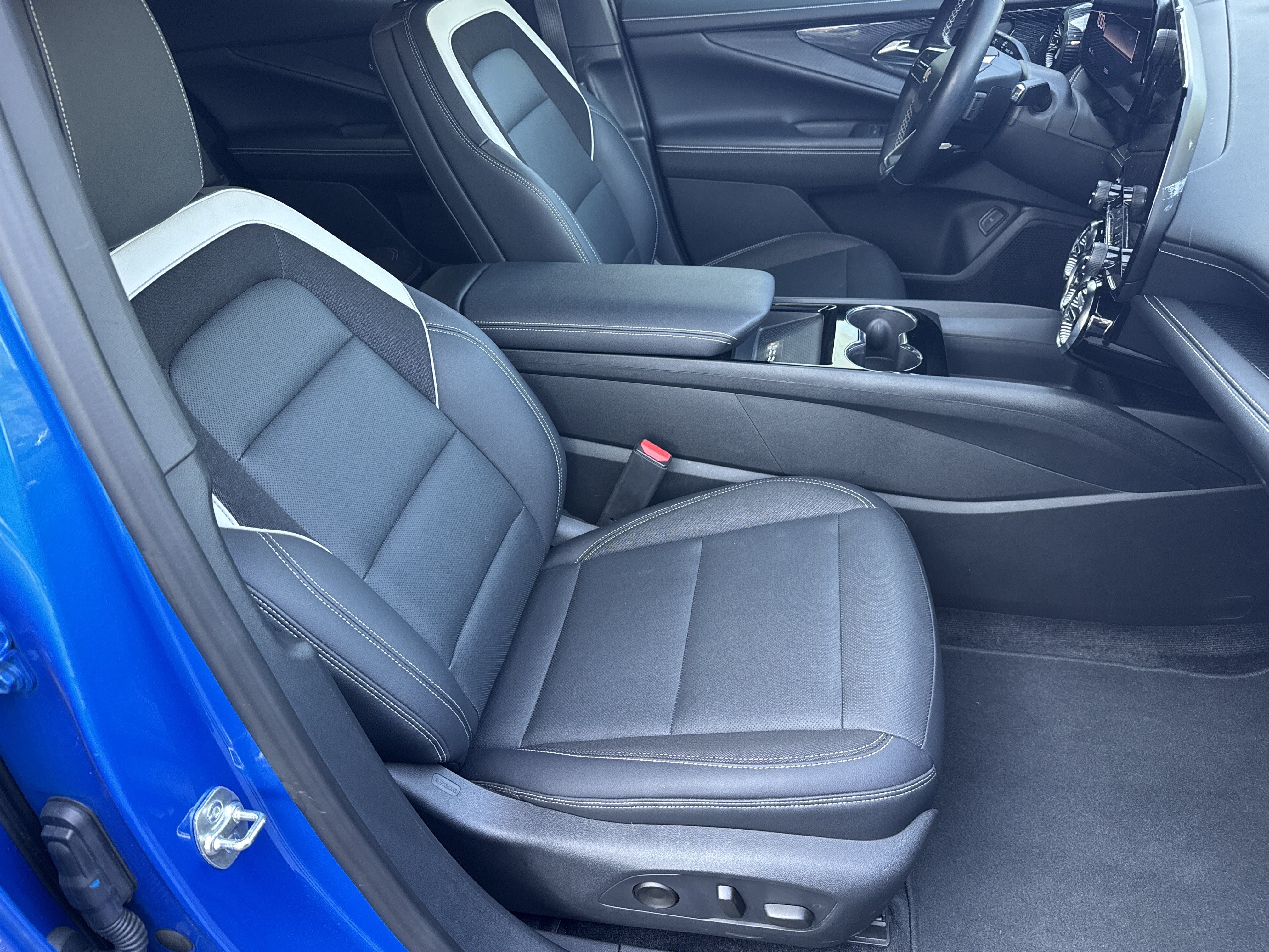 Certified 2024 Chevrolet Blazer EV LT AWD/4WD image 10