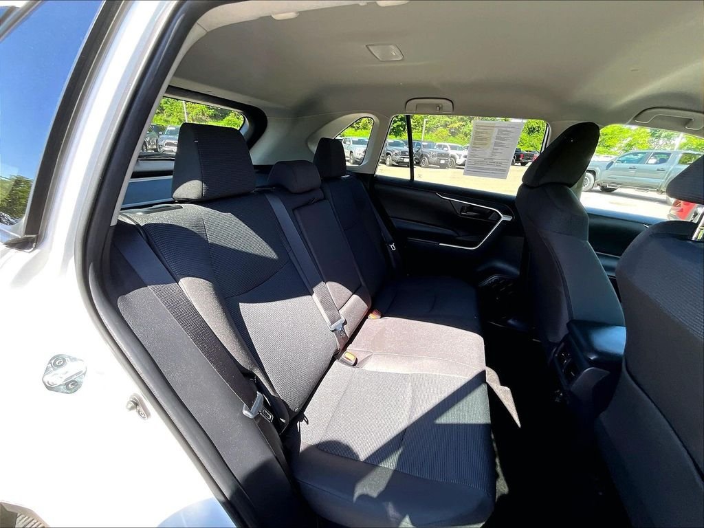 Certified 2024 Toyota RAV4 LE AWD/4WD image 16