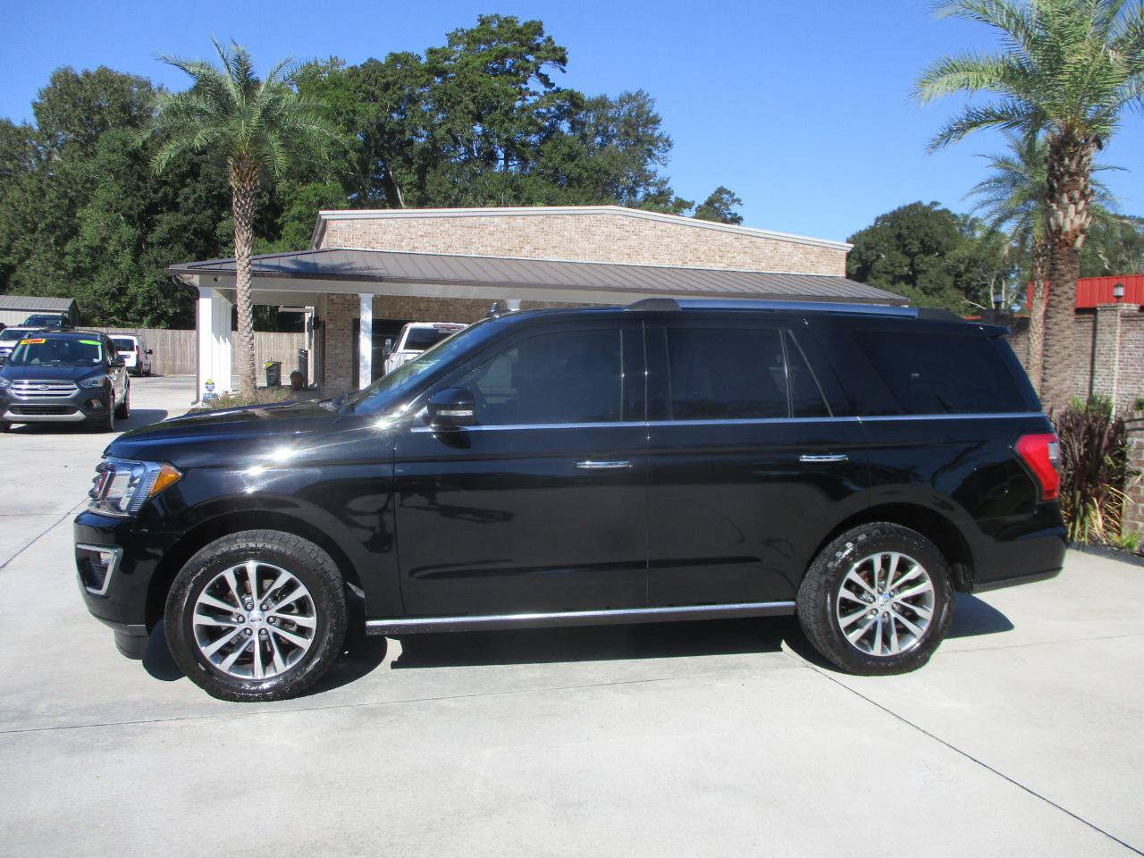 Used 2018 Ford Expedition Limited RWD image 20