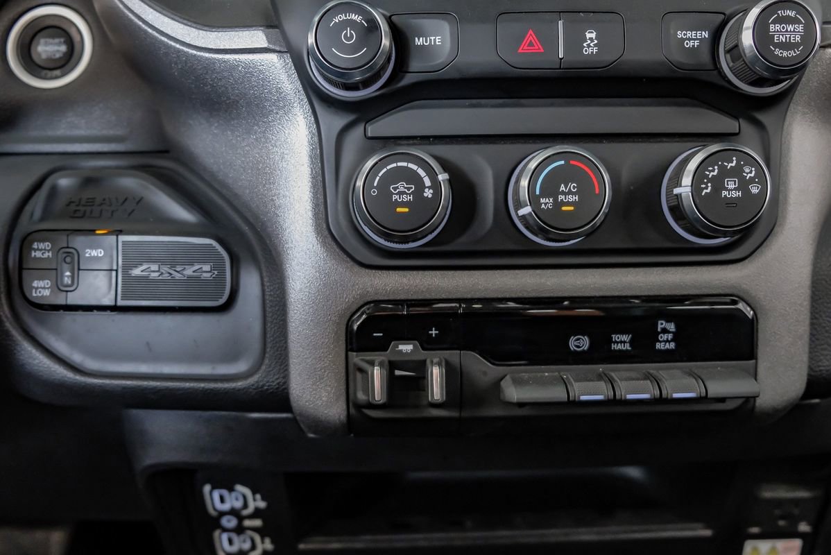 Used 2024 RAM 3500 Tradesman w/ Chrome Appearance Group image 26