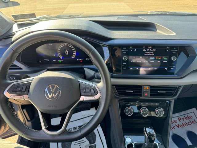 Certified 2023 Volkswagen Taos SE w/ Panoramic Sunroof Package image 14