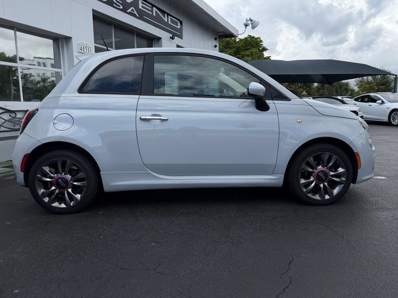 Used 2017 FIAT 500 Pop w/ Sport Appearance Package FWD image 4