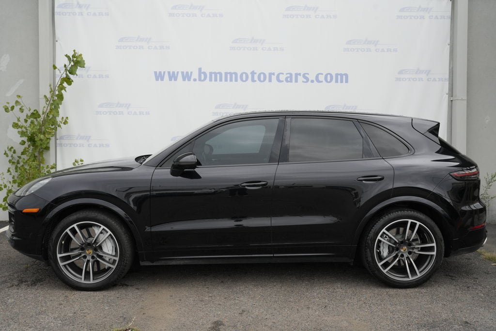 Used 2019 Porsche Cayenne Turbo AWD/4WD image 8