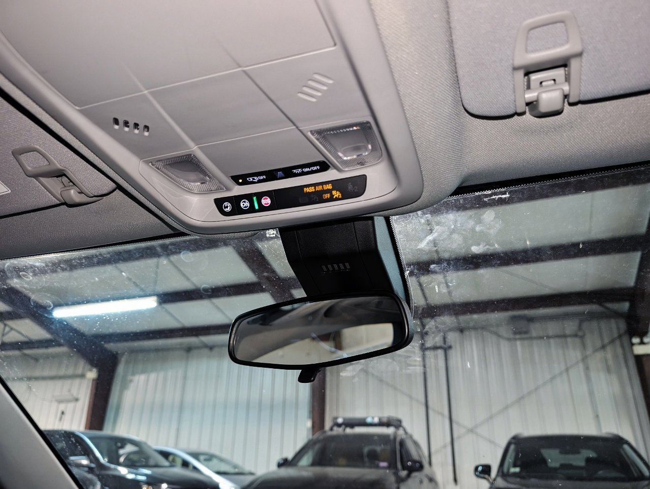 Used 2020 Chevrolet Equinox LS image 37