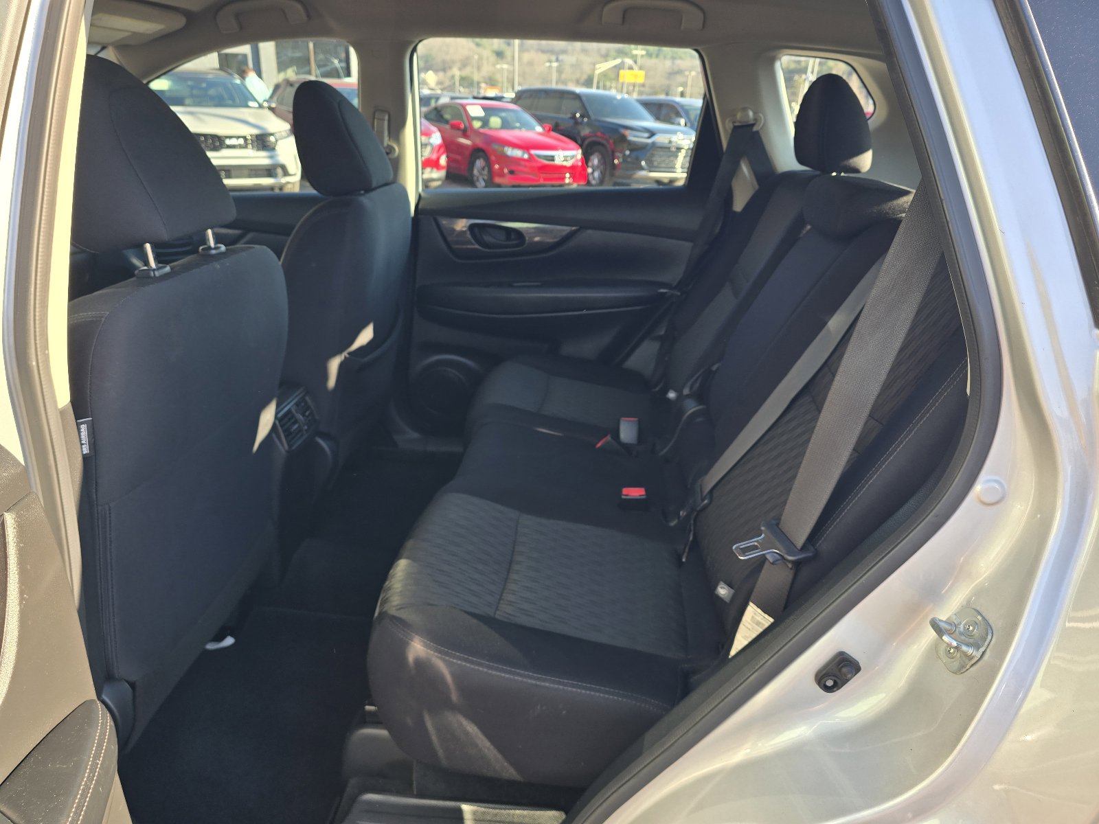 Used 2020 Nissan Rogue S image 7