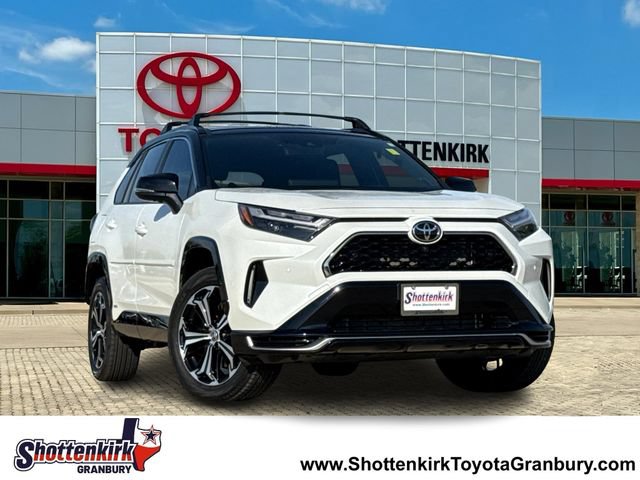 Used 2025 Toyota RAV4 XSE w/ Premium Package AWD/4WD image 1
