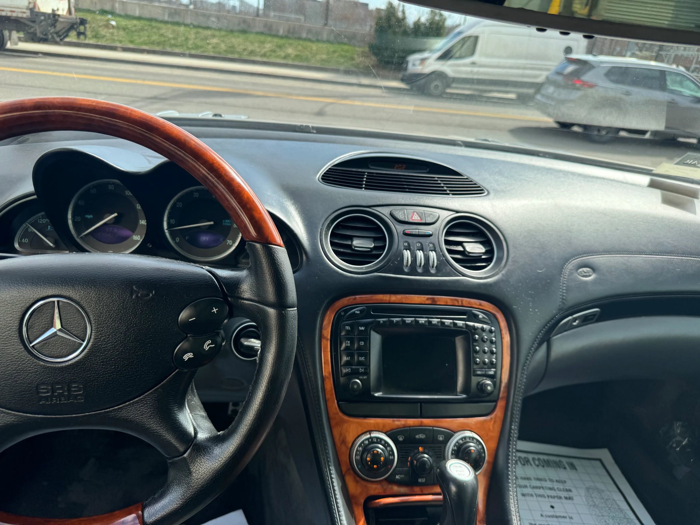 Used 2004 Mercedes-Benz SL 600 image 8