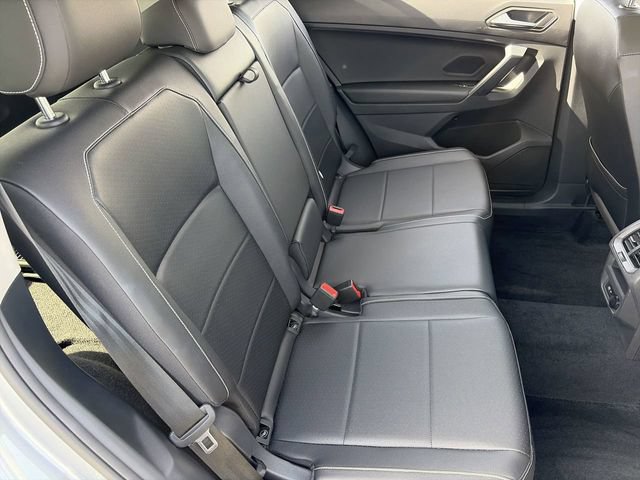 Used 2021 Volkswagen Tiguan SEL AWD/4WD image 15