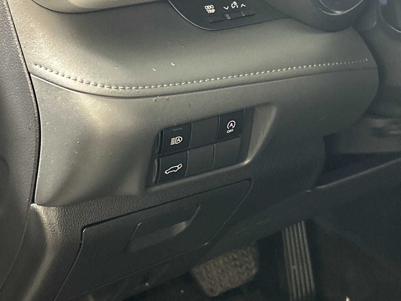 Used 2023 Toyota Highlander XLE FWD image 14