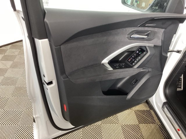New 2025 Audi SQ5 Premium Plus AWD/4WD image 16