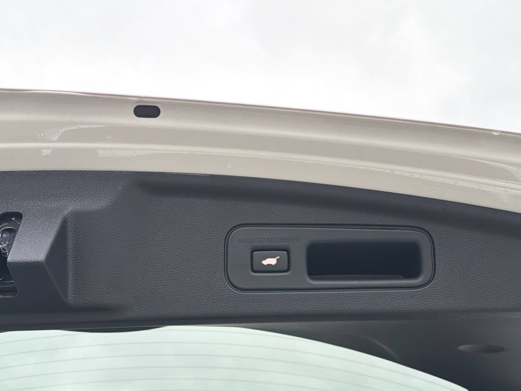New 2026 Acura MDX FWD w/ Technology Package image 16