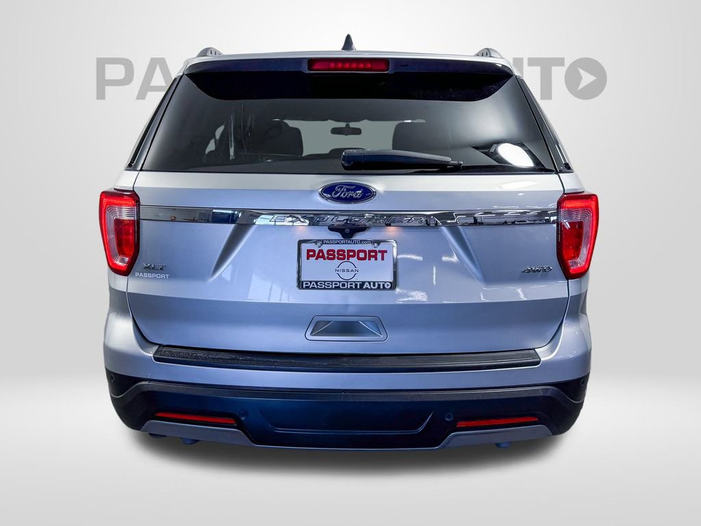 Used 2019 Ford Explorer XLT image 7