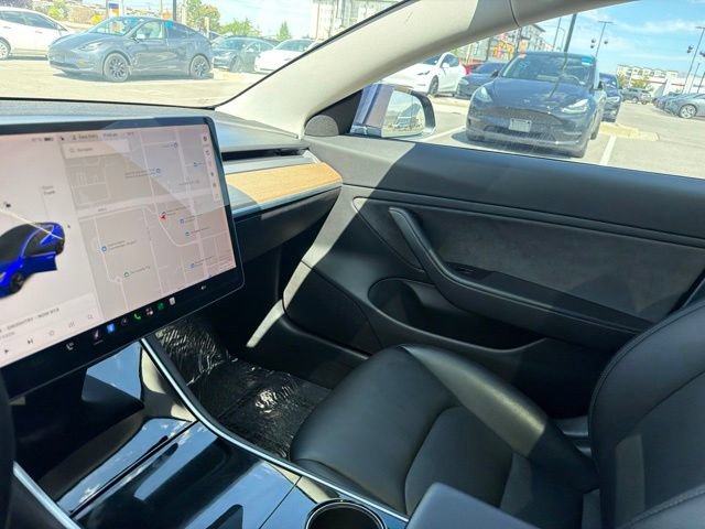 Used 2018 Tesla Model 3 Long Range RWD image 23