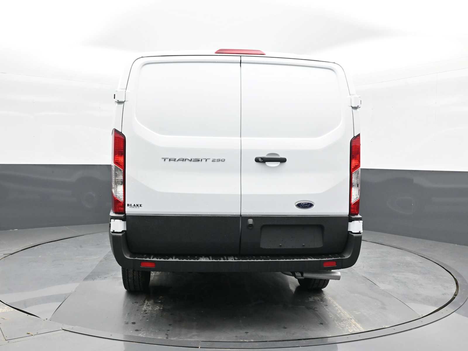 New 2024 Ford Transit 250 148 Medium Roof RWD image 8