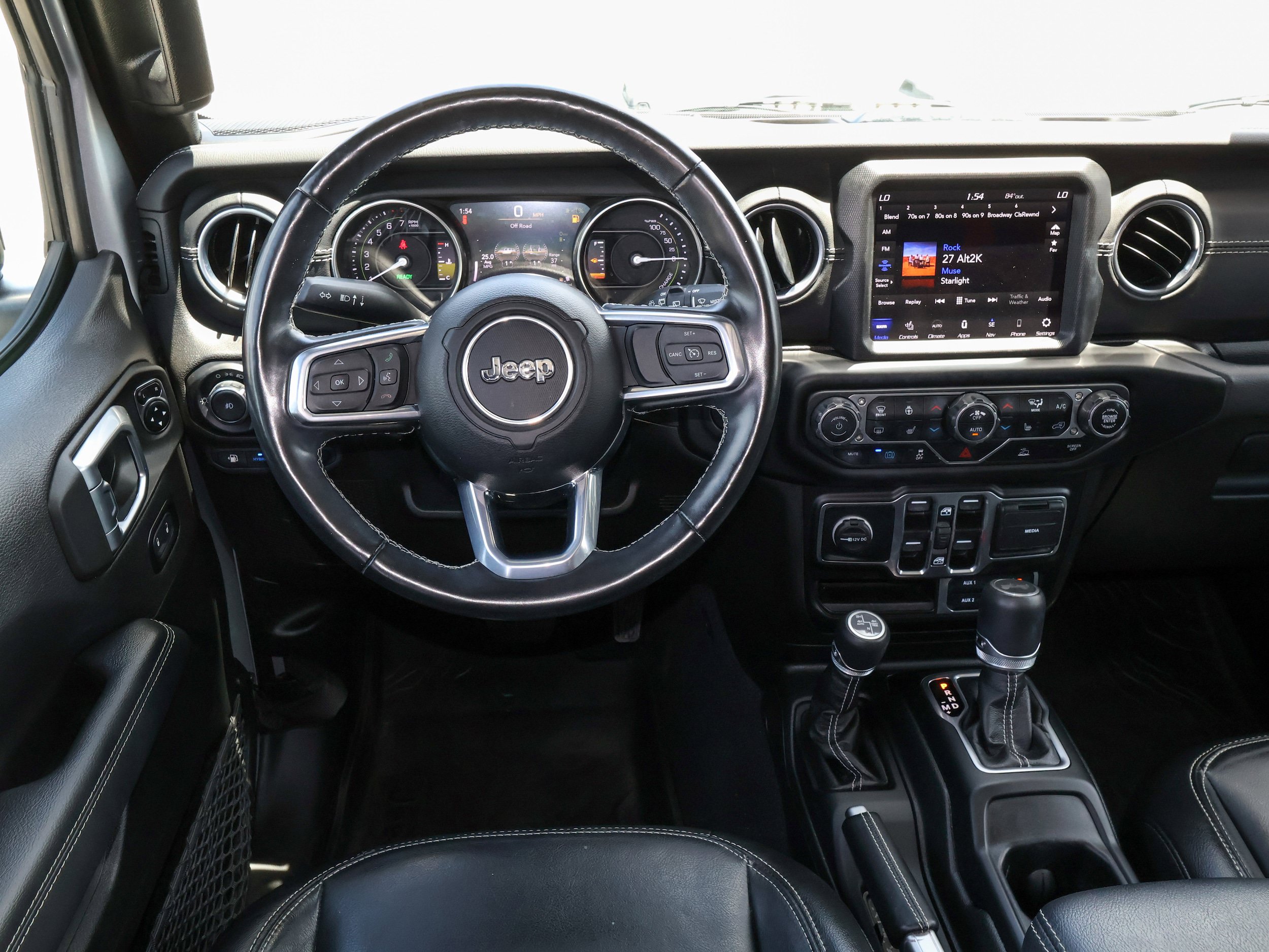 Used 2023 Jeep Wrangler Unlimited Sahara w/ Cold Weather Group AWD/4WD image 20