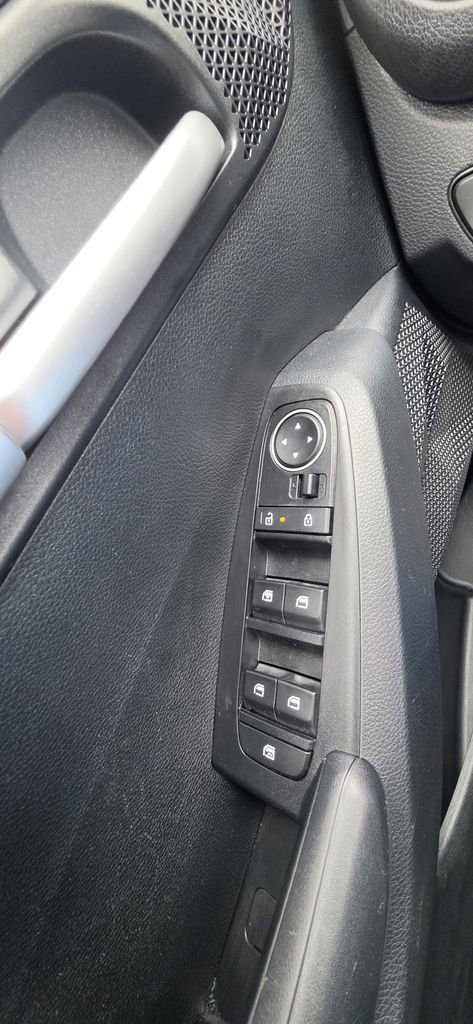 Used 2026 Kia Seltos LX AWD/4WD image 11