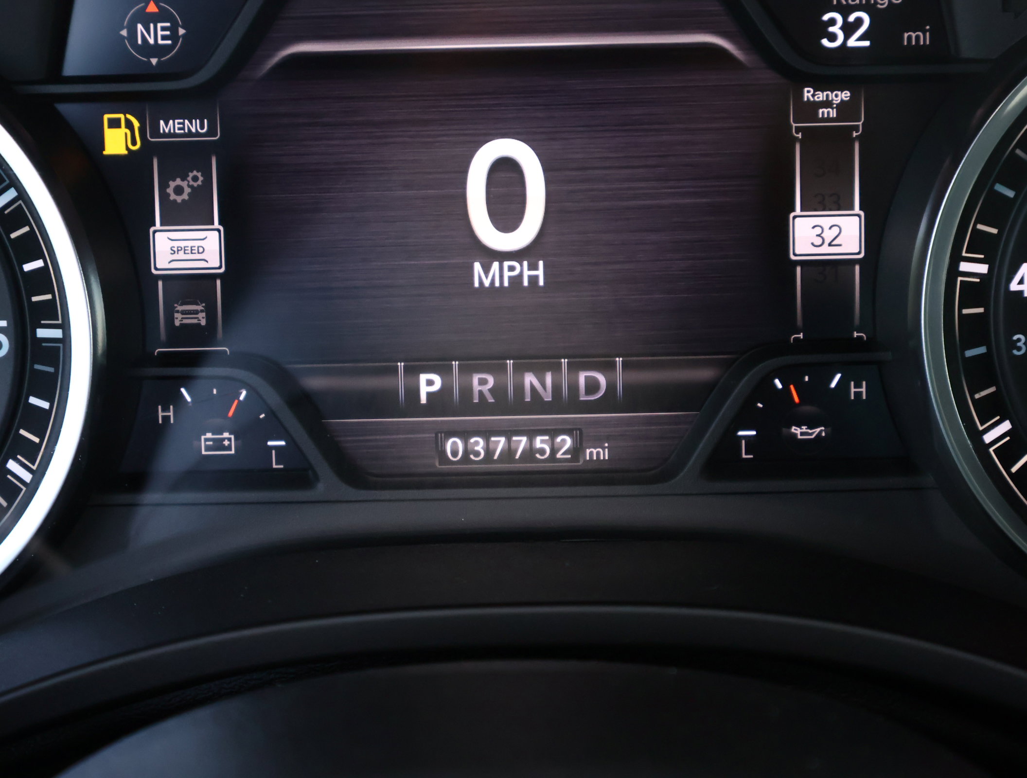 Used 2022 RAM 1500 Laramie AWD/4WD image 4