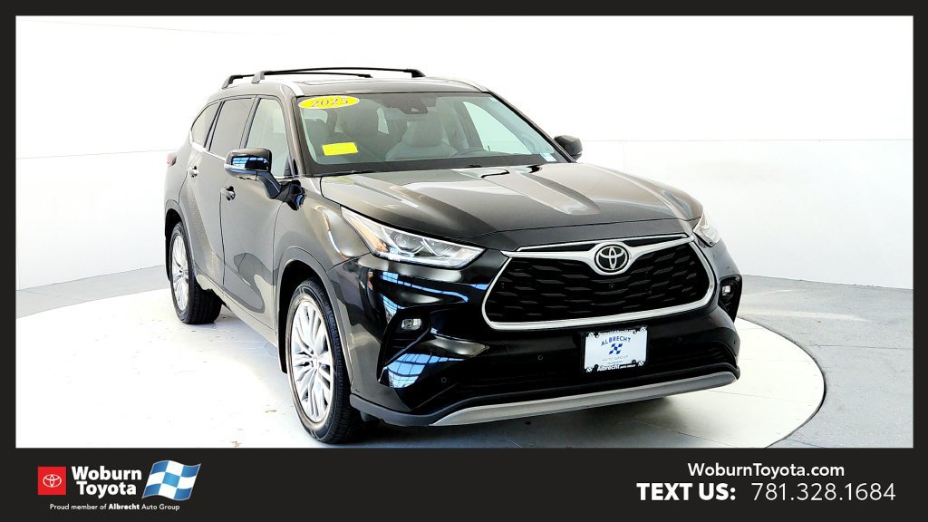 Used 2025 Toyota Highlander Platinum AWD/4WD image 1