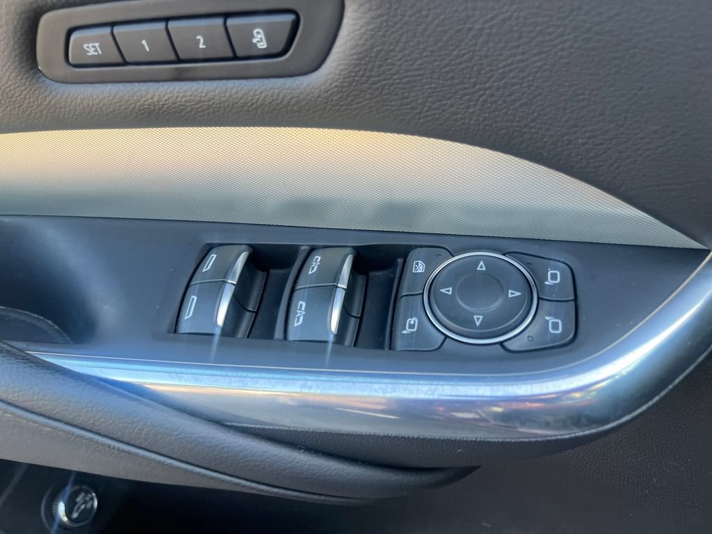 Used 2023 Cadillac XT4 Premium Luxury FWD image 11