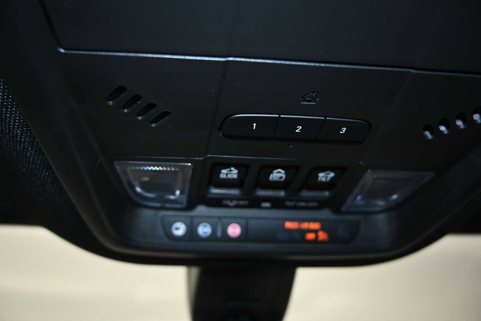 Used 2024 Buick Enclave Avenir AWD/4WD image 16
