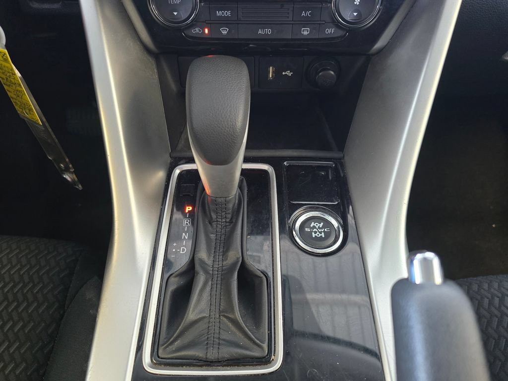 Used 2025 Mitsubishi Eclipse Cross ES AWD/4WD image 16