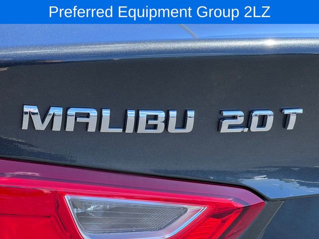 Used 2017 Chevrolet Malibu Premier FWD image 2