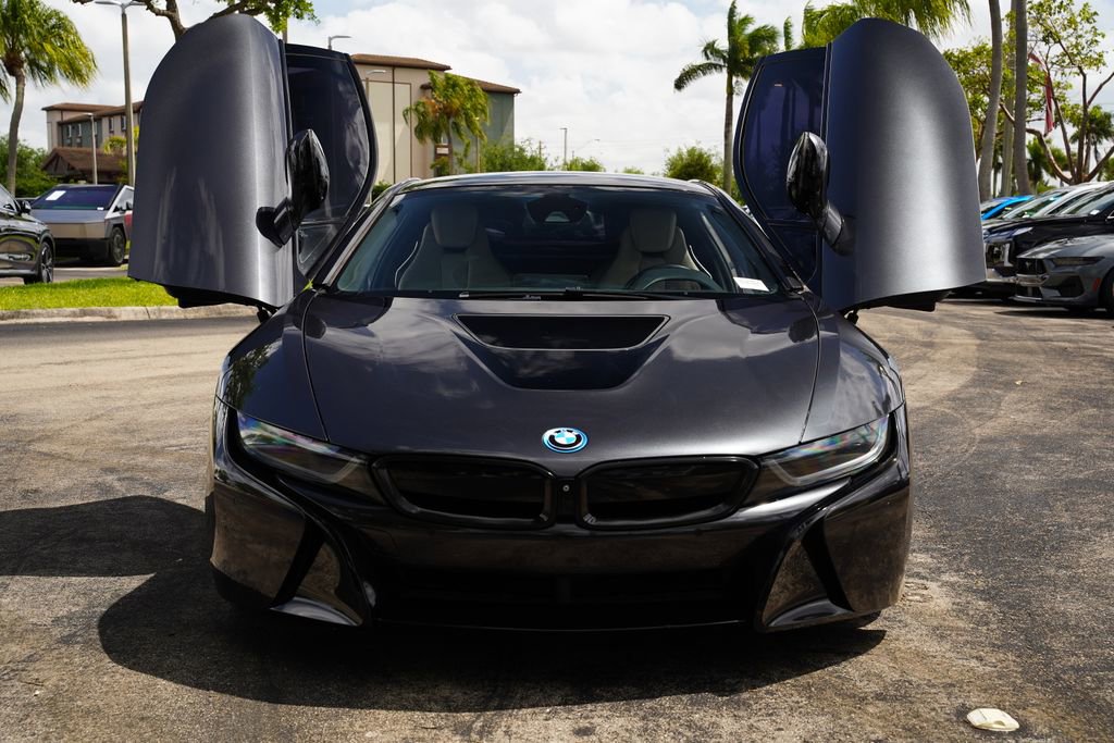 Used 2015 BMW i8 image 2
