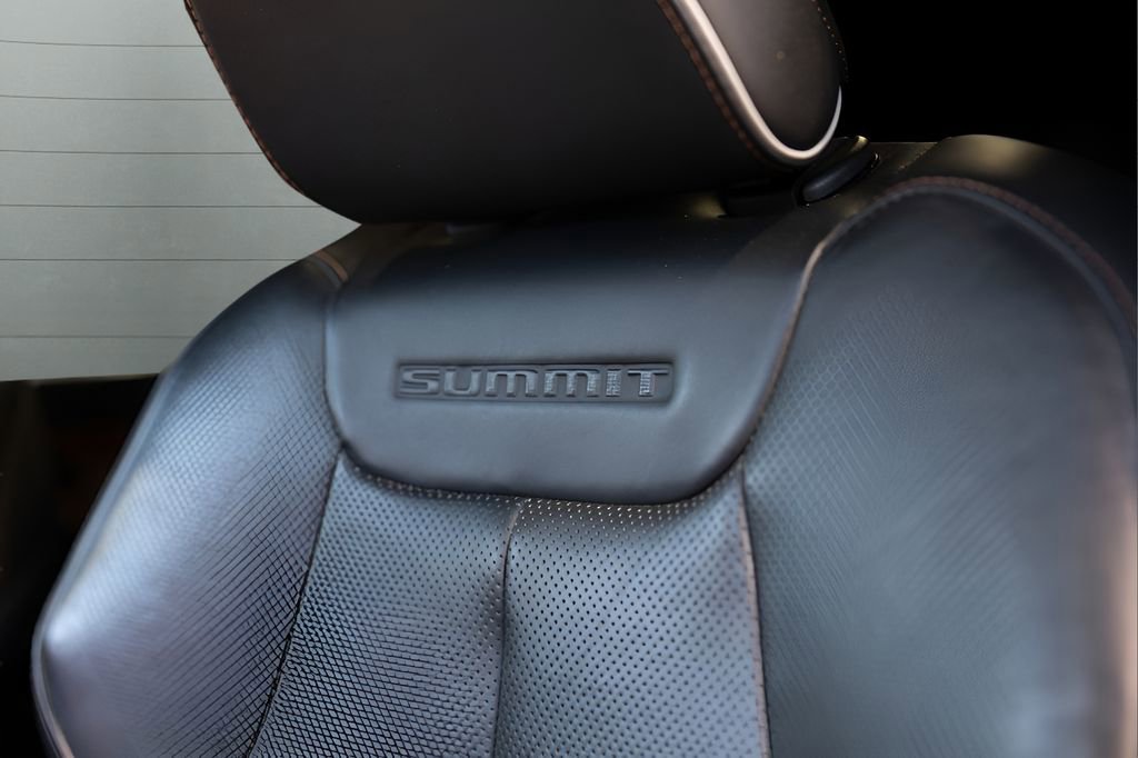 Used 2021 Jeep Grand Cherokee L Summit AWD/4WD image 50
